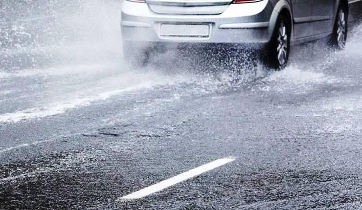 Dicas para Dirigir com Segurança em Dias de Chuva